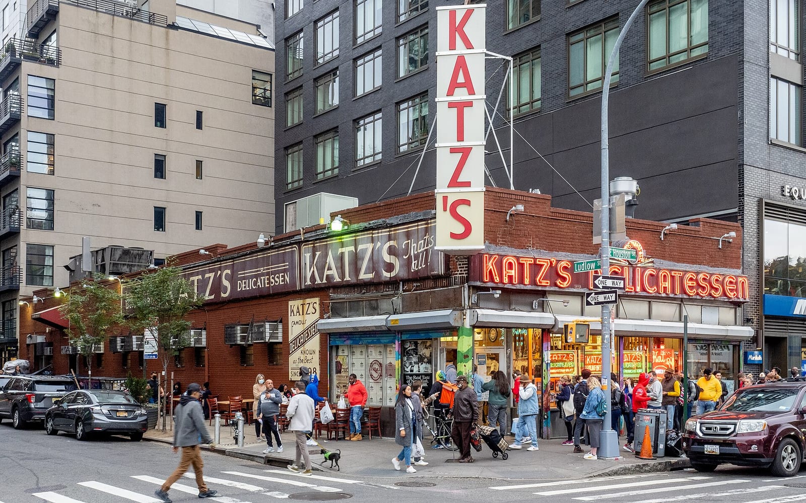 New York City — How to Tip in New York (and What Else Is Not in the Price)
